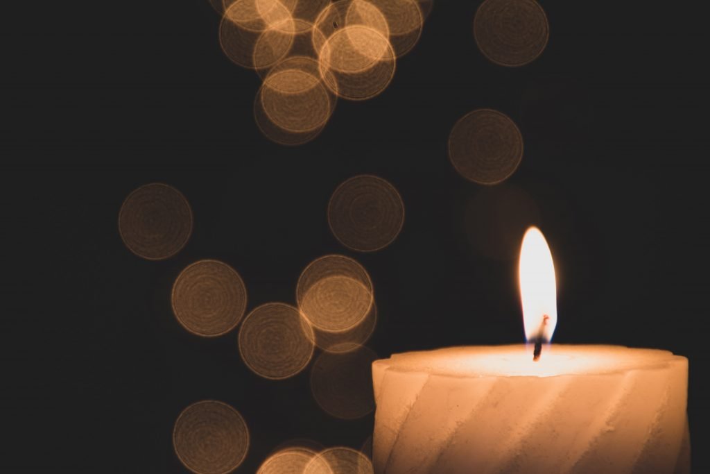 dekorasi-pernikahan-lilin